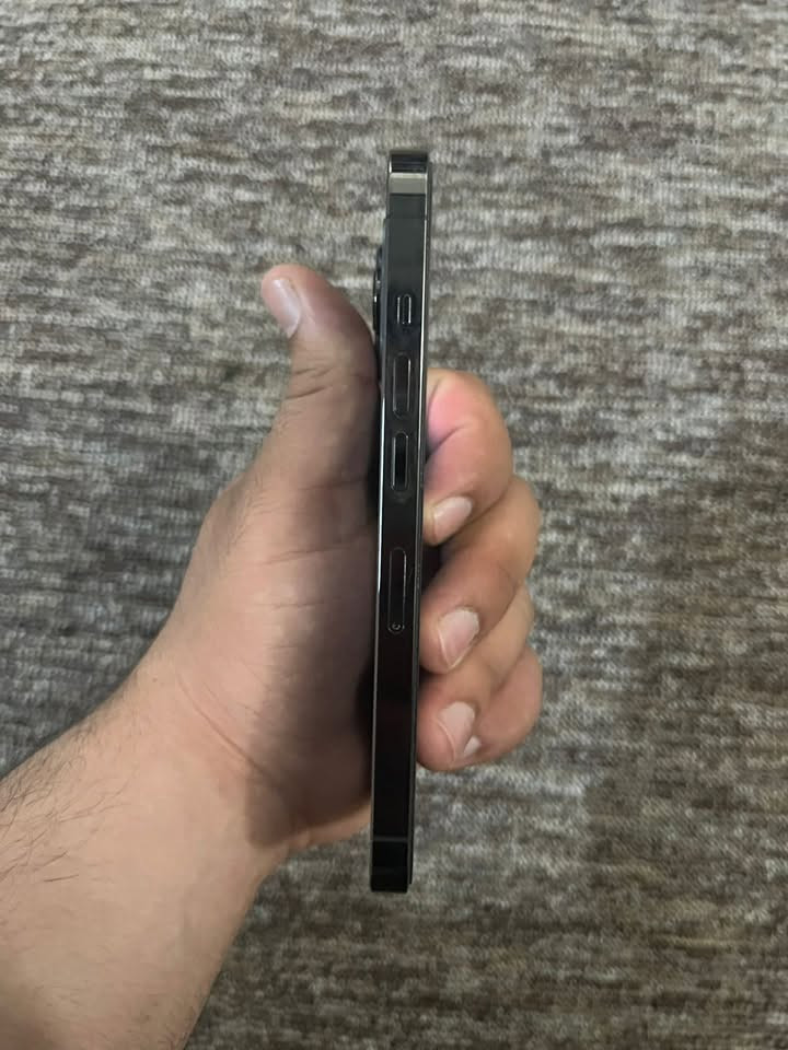 لبيع iPhone 13 Pro 📱
ما شاء الله جهاز شاشته تجنن
لا بيها ضربة لا طخة لا بياض
والجهاز نظيف وحالته مبينة بالصور

وأعطي ويا الجهاز ضمان أسبوع
إذا تطلع بالجهاز مشكلة خلال الأسبوع ترجعلي الجهاز

🔹 الذاكرة 256GB
⚠️ ركز مو 128GB

🔋 البطارية أصلية من Apple وصحتها 85%
📸 الكاميرا أصلية من Apple

⚠️ تنويه مهم:
الصور تبين سجل الإصلاح الموجود بالجهاز
وهذا السجل مو تبديل قطع بالعراق
القطع المذكورة أصلية ومسجلة من Apple مثل ما واضح بالصور

💰 السعر 500 ألف
بيه مجال مال جيتك فقط 
قبل لا تحچي بالسعر روح شوف أسعار الأجهزة بالسوق شوف شلون مغشوش وبعدها تعرف سعره

📞 ***********

نص مكتوب في الصور:
- 3:19 الكاميرا سجل الإصلاح الجزء الكاميرا الحالة أصلية تم الإصلاح 10 تموز، 2023 معرفة المزيد حول إصلاح الكاميرا...
- 3:19 البطارية سجل الإصلاح الجزء البطارية الحالة أصلية تم الإصلاح 10 تموز، 2023 معرفة المزيد حول إصلاح البطارية...