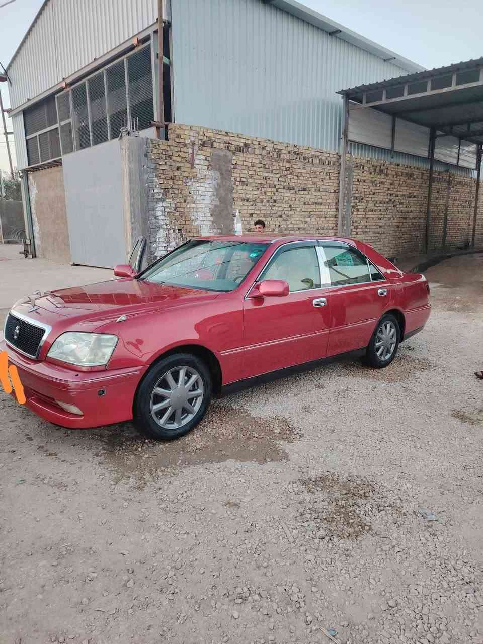 ملكه موديل ٢٠٠٢ بغداد نكليزي بسمي مداور ثاني يوم اصل كرستال محرك فيشه وبطل حداديه جديده خلفي وامامي تخم تاير جاهزه من كلشي 
***********
