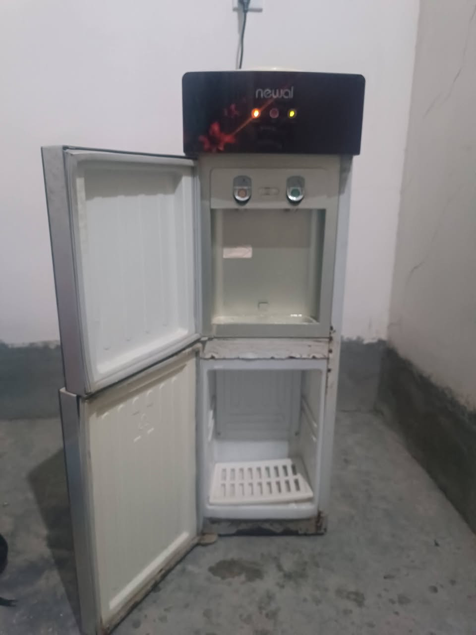 براد للبيع شقال حار بارد سعر 30✔️***********
