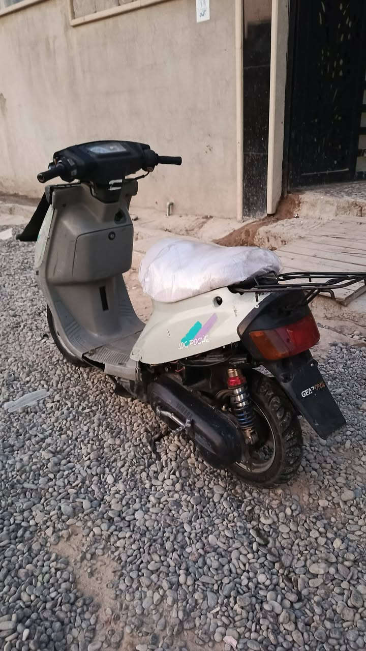 دراجه بزون للبيع شرط شركه مامبدل بيه برغي مكينه قويه شرط هندر واحد تشتغل للبيع السعر 200 الموصل جانب الايسر حي النهضه وتساب ***********
