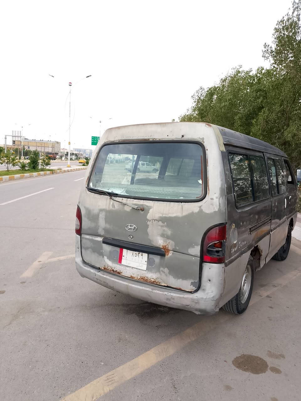 للبيع كيا هونداي كوم حديد مكينه مكطوع بيها ذراع عوزها تجفيت كير جديد اكسن حلو تخم تاير جديد داوخلها حلوات رقم مثنى  العنوان ناصريه مركز رقم الهاتف ***********

