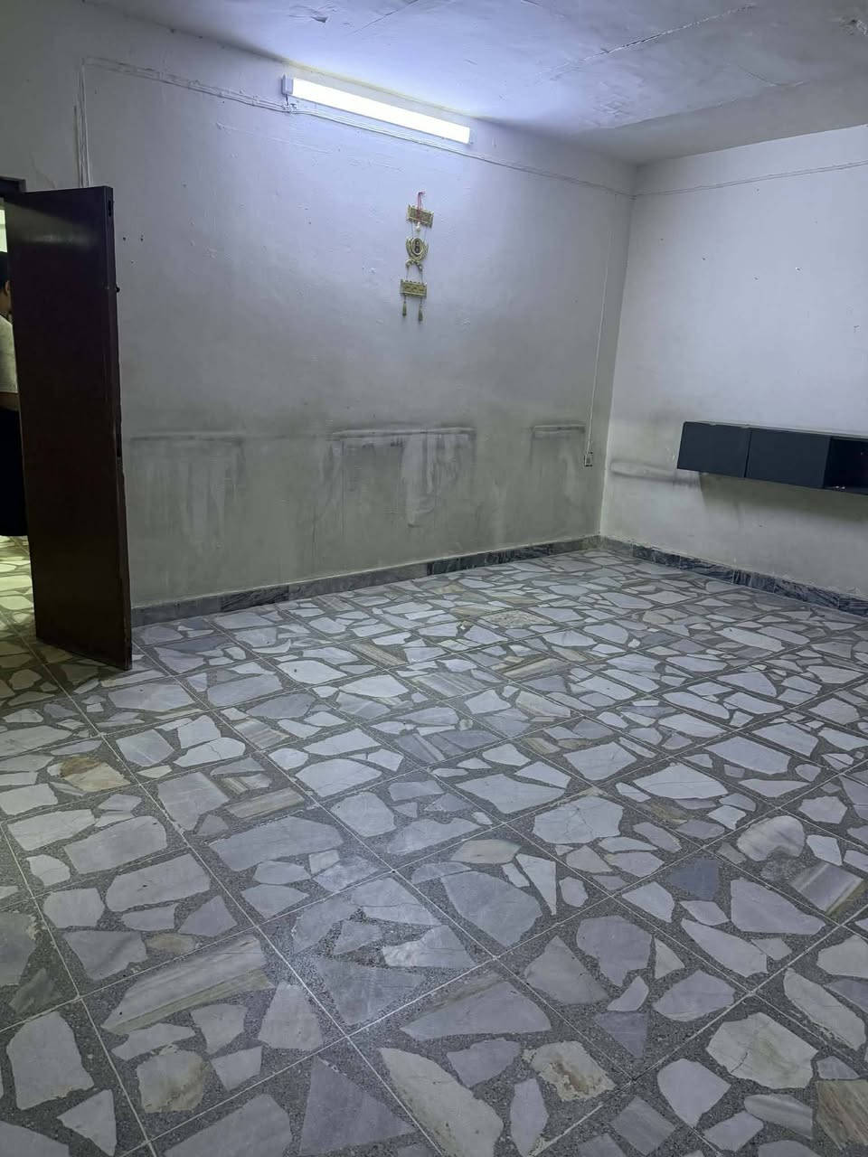 🏠 دار للإيجار – الأمين الثانية

📐 المساحة: 200 متر🏡 الطابق: أرضي فقط

تفاصيل الدار:• طرمة• حديقة• هول• استقبال• غرفة نوم• مطبخ• صحيات• ملحقات

📍 العنوان: بغداد – الأمين الثانية، خلف أفران السعادة.

📞 للاستفسار والتفاصيل: مراسله الصفحة أو الاتصال علا الارقام التاليه
*********** واتساب 
*********** واتساب
‏‪***********‬‏ اتصال
