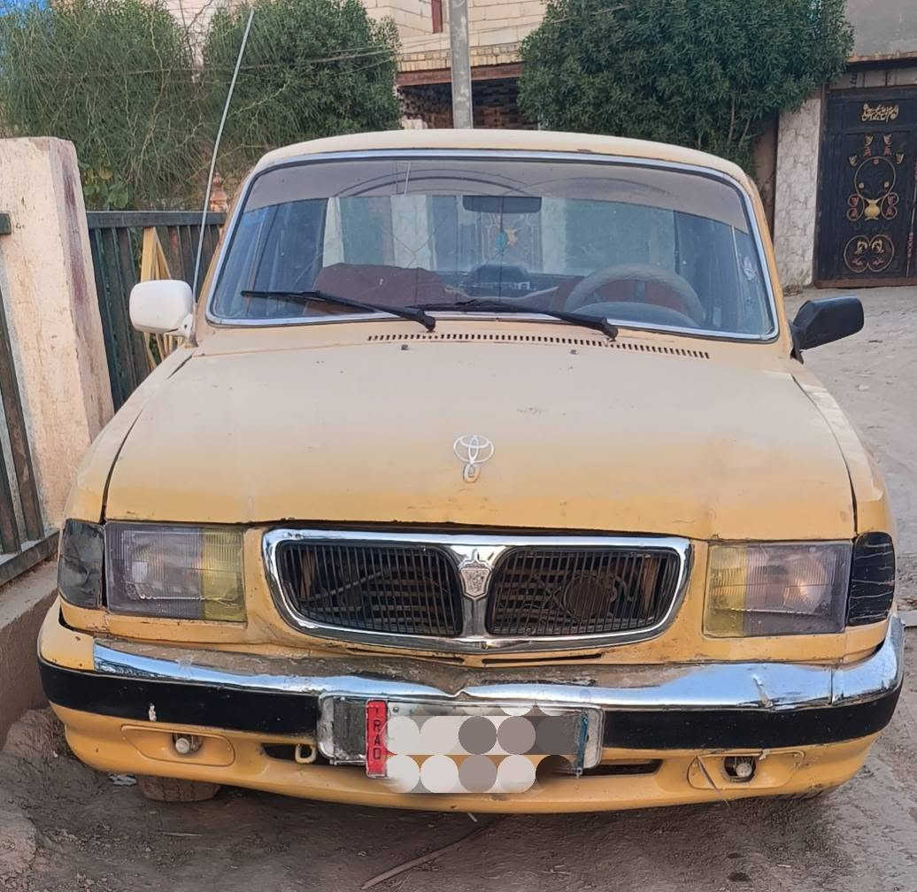 سياره خير من الله محرك اثنين ونص
باتري جديد كهربائيات شغال اشاير لايتات   حداديه 80 بالميه  تانكي بانزين جديد  السياره عوزها ترتيبات قليله السعر 19 
***********
