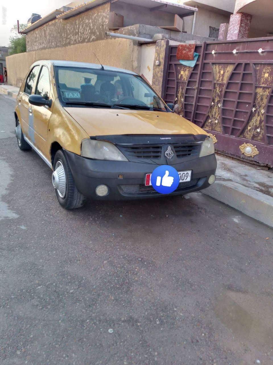 السلام عليكم رينو مديل 2009بس مكينه بيه تنقيص والباقي حداديه تخم تاير كهرباء يات خير من الله بسمي مصفره السعر 28)***********
