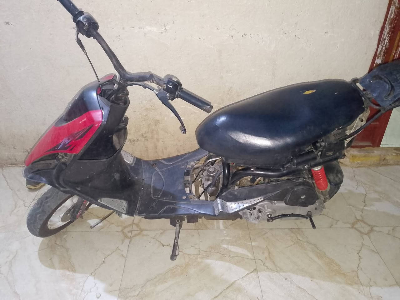 تره وصجه دراجه مو تكلون ماكس عدله بوشه 55 بلاد شرط لفحص
1 شباب دراجه مكفوله من الفتح ومن كلشي كفاله  
2- بوشه 55 بلاد 
3- كلجات رياضي 
4 -شلعه ورزانه
5 سعر450وبيه مجال 
6 لعنوان لعماره حي رحمه لذانيه 
توصل عبر رقم ***********
