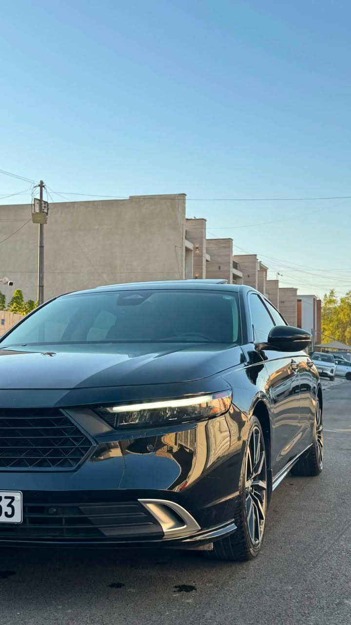 هوندا أكورد 2025 هايبرد (Touring)
عليها نانو سيراميك 
سيارة نظيفة جداً بحالة الوكالة استخدام خفيف
الحادث: بدون صبغ فقط بارد شويه بل جاملغ والبنيد 
السعر 22،500 $ وبيه مجال 
المواصفات: 
محرك هايبرد اقتصادي (بنزين + كهرباء)
شاشة كبيرة + نظام ملاحة
Apple CarPlay + Android Auto
بصمة تشغيل + دخول ذكي
نظام صوت Bose
مقاعد جلد (تبريد + تدفئة)
كاميرات وحساسات
مثبت سرعة + أنظمة أمان كاملة
التفاصيل: الموديل: 2025
اللون:اسود 
الممشى: 27،000ميل فقط
الموقع: بغداد نفق الشرطه  او العامريه📍

***********
