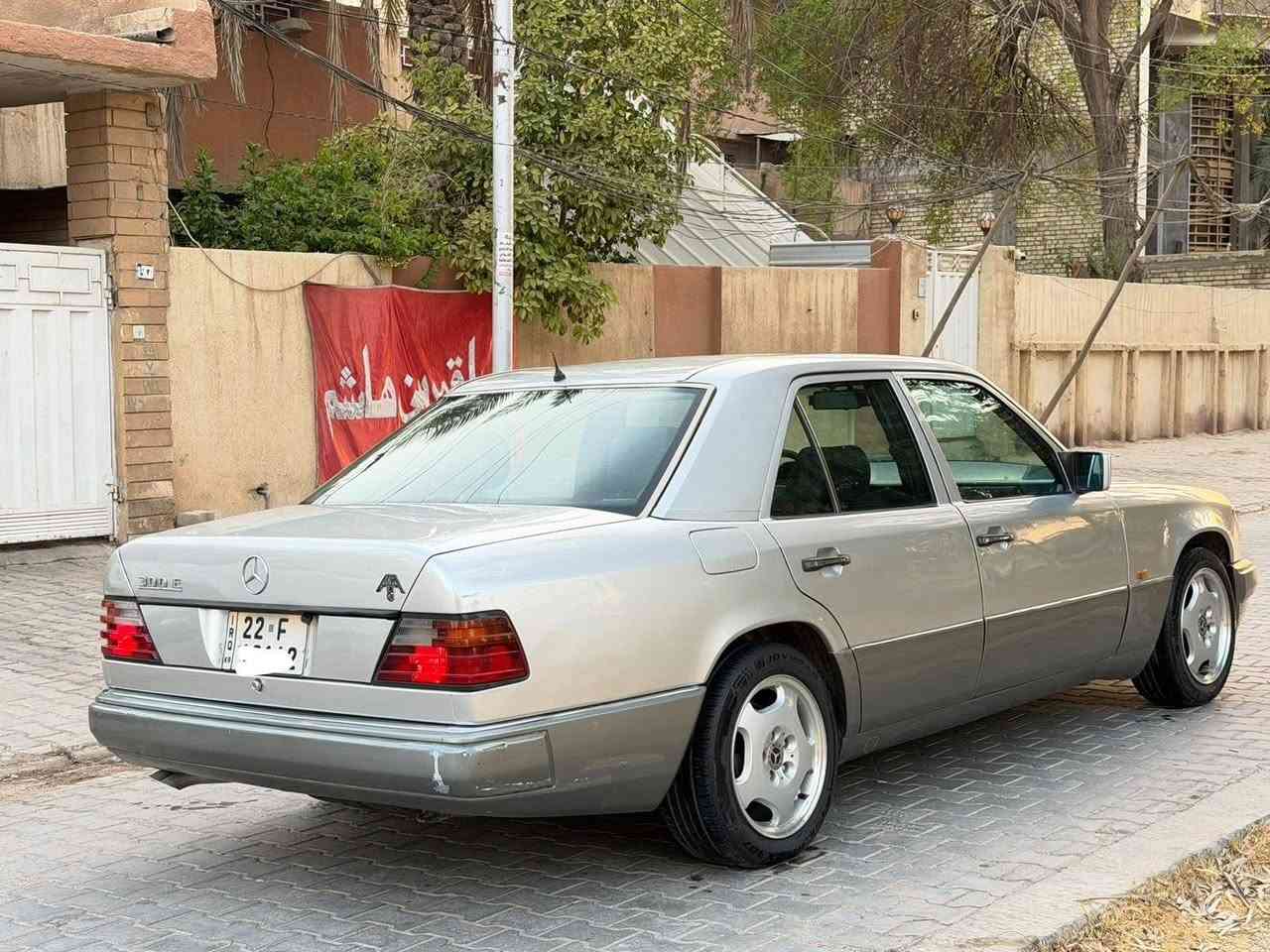 سلام عليكم مارسدس دب🐻 مديل 1992مكفوله من ضربه بيه صبغ جماليه فقط دواخل كفاله مكينه 300عنكبوت بلادي  السياره كله بلاديه ومابيه نقص برغي تبريد ثلج حداديه تخم تاير باتري سنتر لك ويلكب كير ومكينه كفاله بيهة شلعه تشك الكاع لا خربطه ولا شي صافيه ساعه
قفل سرعه كامره اماميه كامره خلفيه غرفه مخمل نيلي كلش جديده بطاين جدد  رقم اربيل دولي  مكان سياره كربلاء الاستفسار ‏
‪***********‬‏
السعر السياره 75وبيه مجال قليل الشراي وسياره كلشي بيه بلادي
سلام عليكم مارسدس دب🐻 مديل 1992مكفوله من ضربه بيه صبغ جماليه فقط دواخل كفاله مكينه 300عنكبوت بلادي  السياره كله بلاديه ومابيه نقص برغي تبريد ثلج حداديه تخم تاير باتري سنتر لك ويلكب كير ومكينه كفاله بيهة شلعه تشك الكاع لا خربطه ولا شي صافيه ساعه
