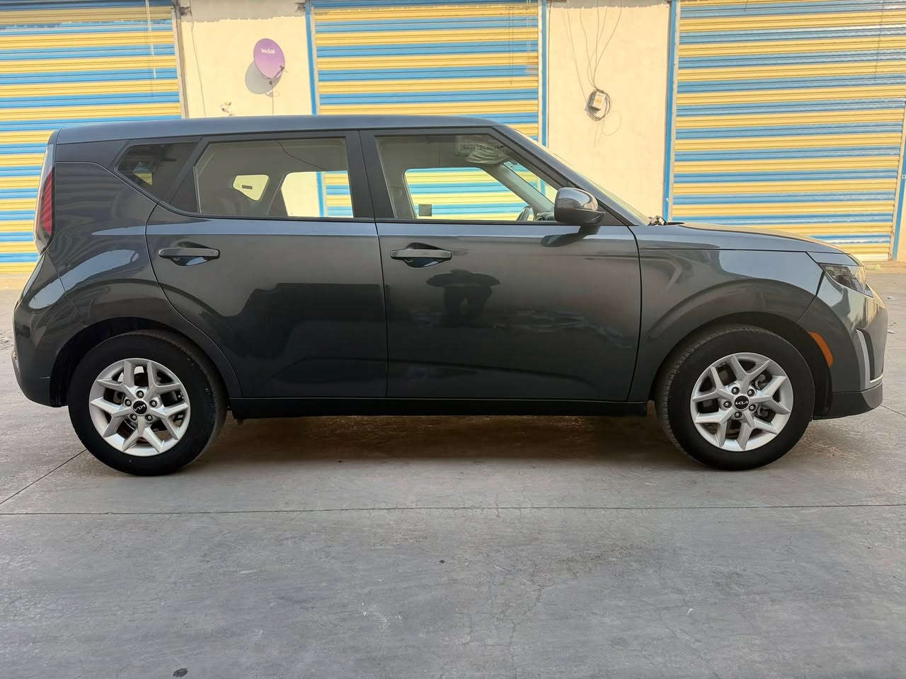 السلام عليكم
Kia Soul
2024
اللون نفطي

ماشيه 30mi
بعده بوضع الزيرو
دخول جديد ترقيم جديد تريد تحويل تريد وكاله رقم اربيل
المواصفات
شاشه
كامره
رادار امامي 
رادار جانبي نقطه عمياء 
تنبيه اصطدام
قياده ذاتيه 
تحديد مسار
تنبيه خروج عن المسار
كروز سرعه
اوتو ستوب
شاشه ديجتال
اوتو ستار
ويل كب 
فول تحكم ستيرن
كار بلي 
السياره جديده جدا
كير AT المرغوب 
محرك 2000 دوش
صور امريكا بالمنشور
السيازه بس دعاميه صبغ فقط فقط بدون دواخل بدون ايرباك 
مكفوله من الصبغ والتبديل بشرط 
الشواصي مكفولات اللغود مكفولات
ايرباك مكفول 

للاستفسار ***********
السعر 150$
الموقع بغداد الكاظميه چكوك
