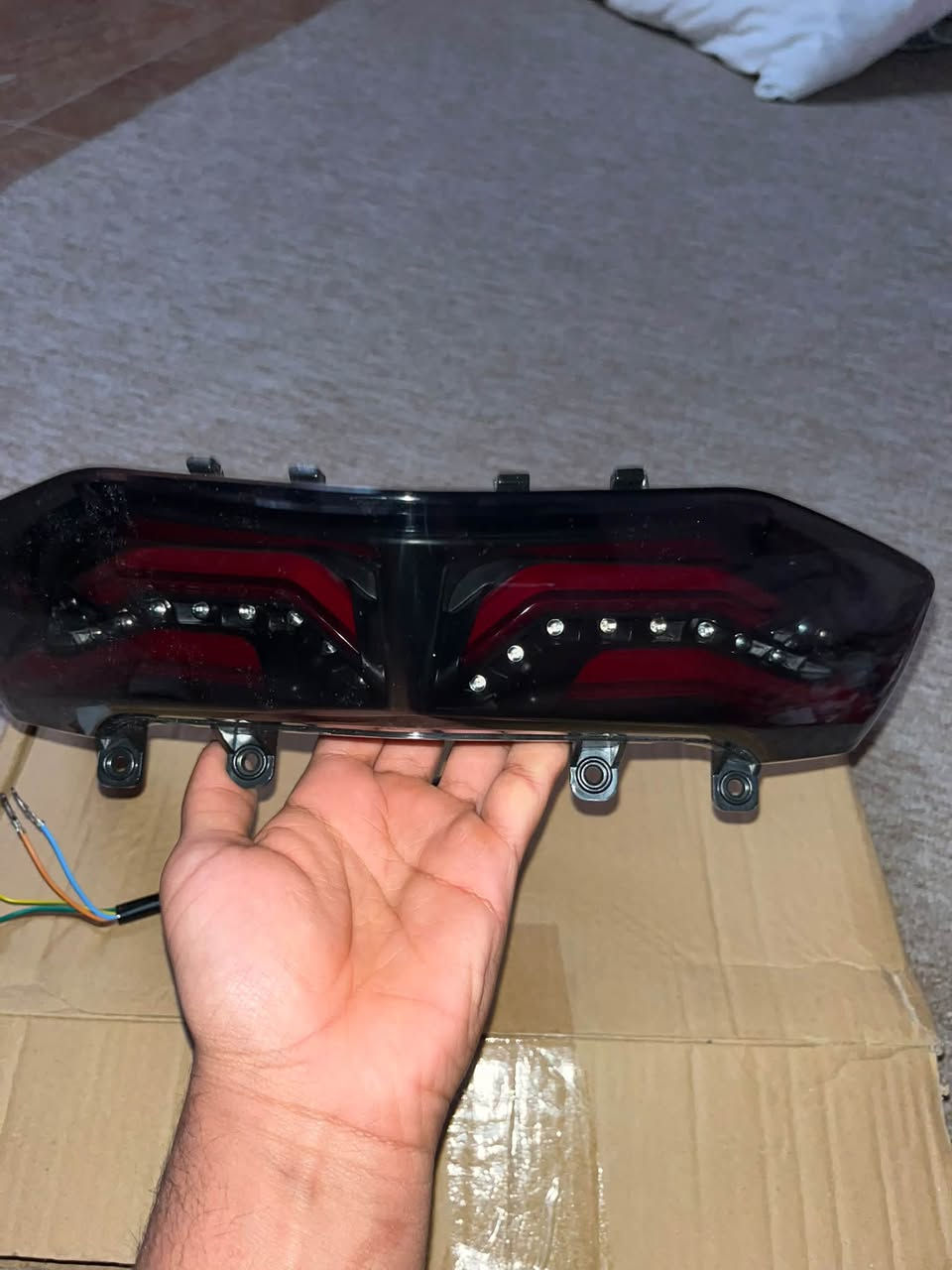 بك لايت سكنس لد بوش ابو الحواجب وكاله بعده بل كارتون اذه اهل المصلحه يعرفون شنو شغله وترتيبه توفرت عندي بس قطعه وحده اللاستفسار واتساب او خاص ***********

