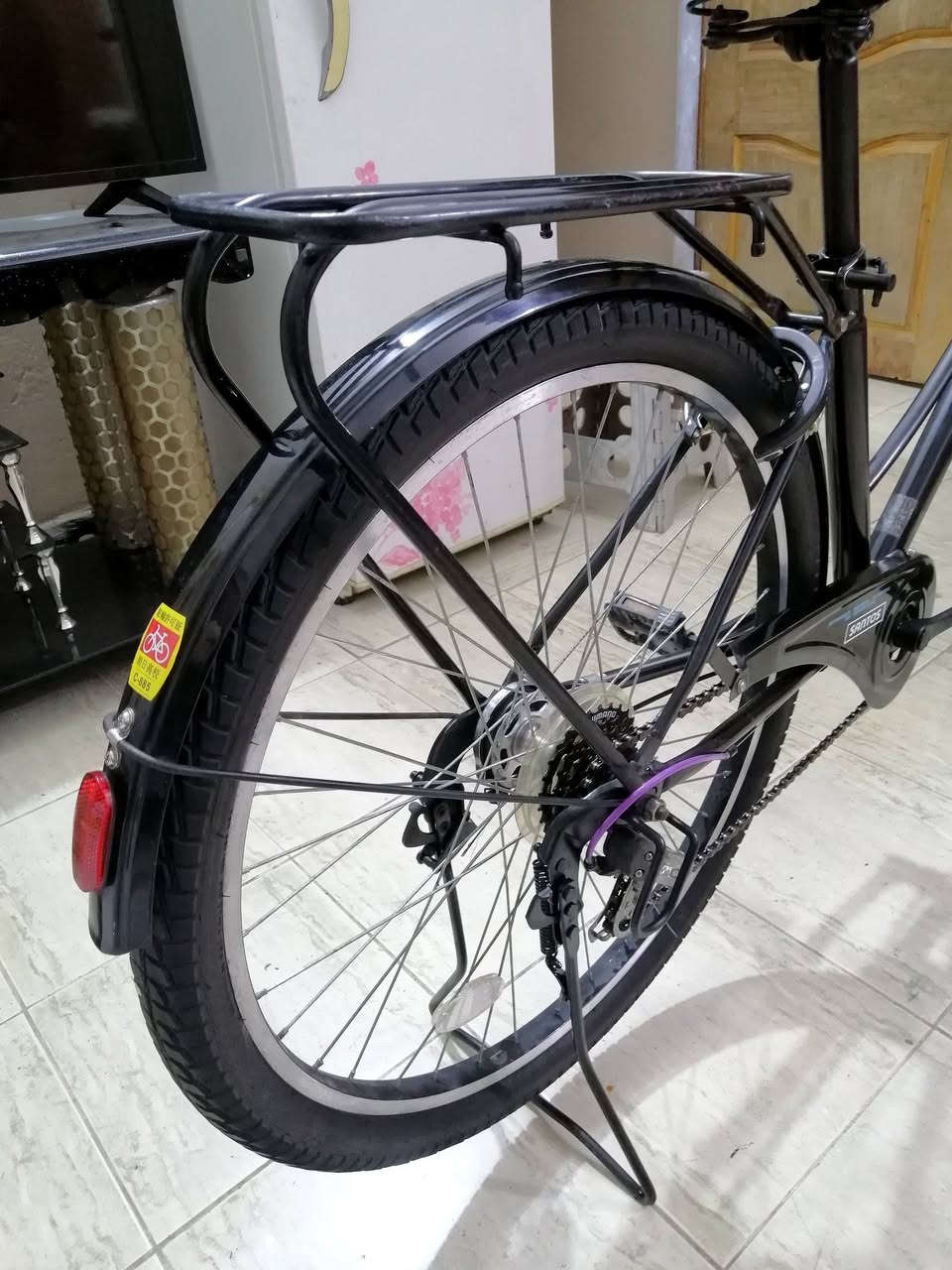 السلام عليكم باسكل بالة اوزان تاير عريض يتحمل وزن 150
بايسكل 🚲 ياباني بالة أصلي (شغل نظيف)
​المواصفات: ​كير 7 نمر حساس امامي 
​اللون: اسود لامع ​الحجم: 27 ونص  
​الإطارات:  أصلية نقشة واحدة سيباية عضمية
​الملحقات: لايت داينمو امامي + قفل تاير خلفي اصلي
​📍 المكان: بغداد حي الجهاد
📞  تواصل واتساب *********** 
يوجد خدمة توصيل كل المحافضات 🚖
