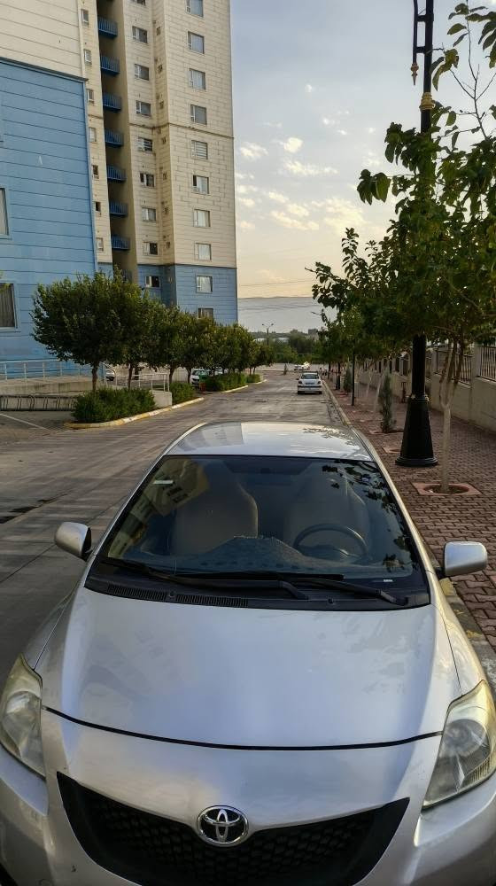 يارس موديل ٢٠١٢رةنگ سلفةر بيكيشةية ٤جام كارةبا بينج كةلة ناوزةرد رةقةم سليمانى بي كيشة زوجوانة مةكينة كةورة لةسليمانيم بوبةيوةندى *********** جوابي كومينت نادةمةوة لةكةل ريزدا السليمانية, العراق
