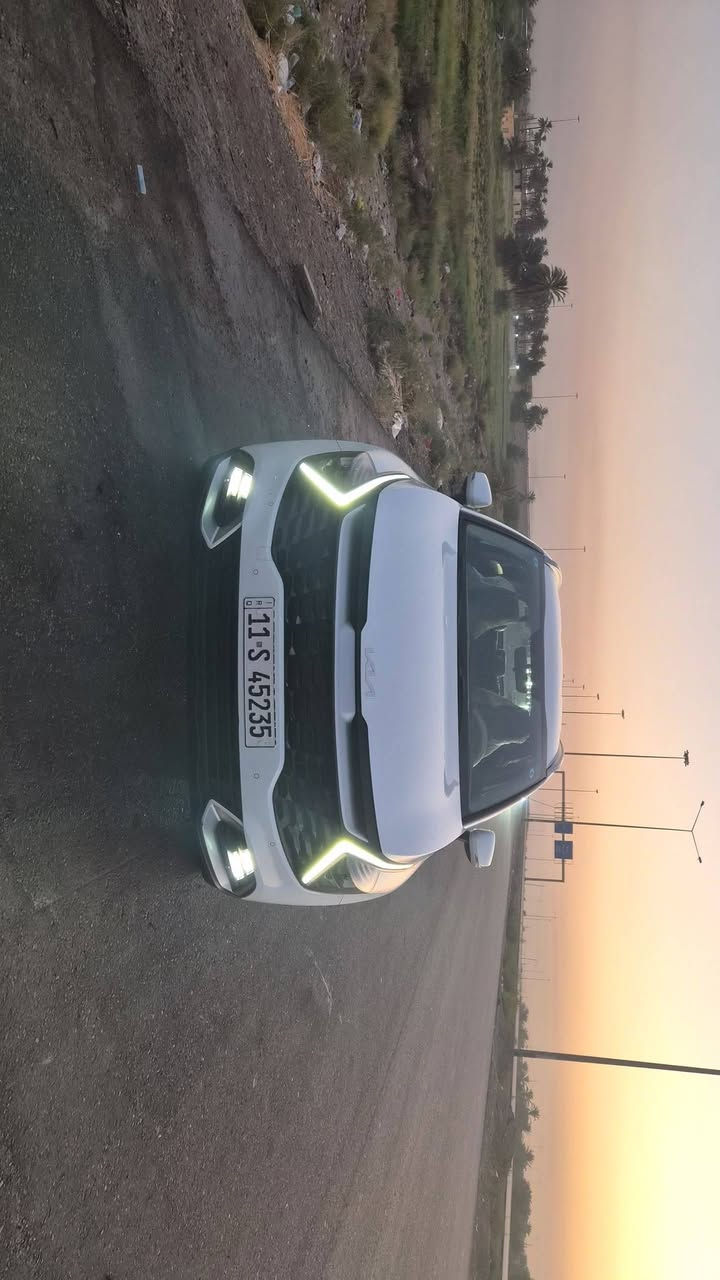 سلام عليكم
سبورتج خليجي2023
شركه الدوليه مكفوله من الصبغ 
مواصفات عاديه
بصمه تحكمات اربع وضعيات قياده
ماشيه 60الف
كير محرك تبريد كفاله
السونار موجود بل منشور
مكاني بغداد الرضوانيه
بسمي تحويل مباشر
السعر187او بيهه مجال
الاستفسار ***********
***********
