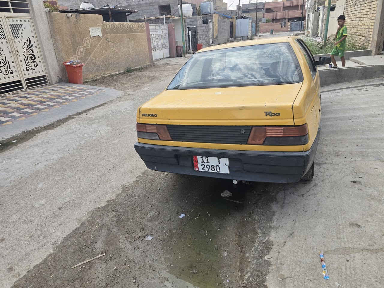 بيجو روا موديل2008
بأسمي رقم انكليزي 
كير ومحرك كامري ابو الچف 
التبريد بي ليك 
رايدها ب25 وبيها مجال 
***********
