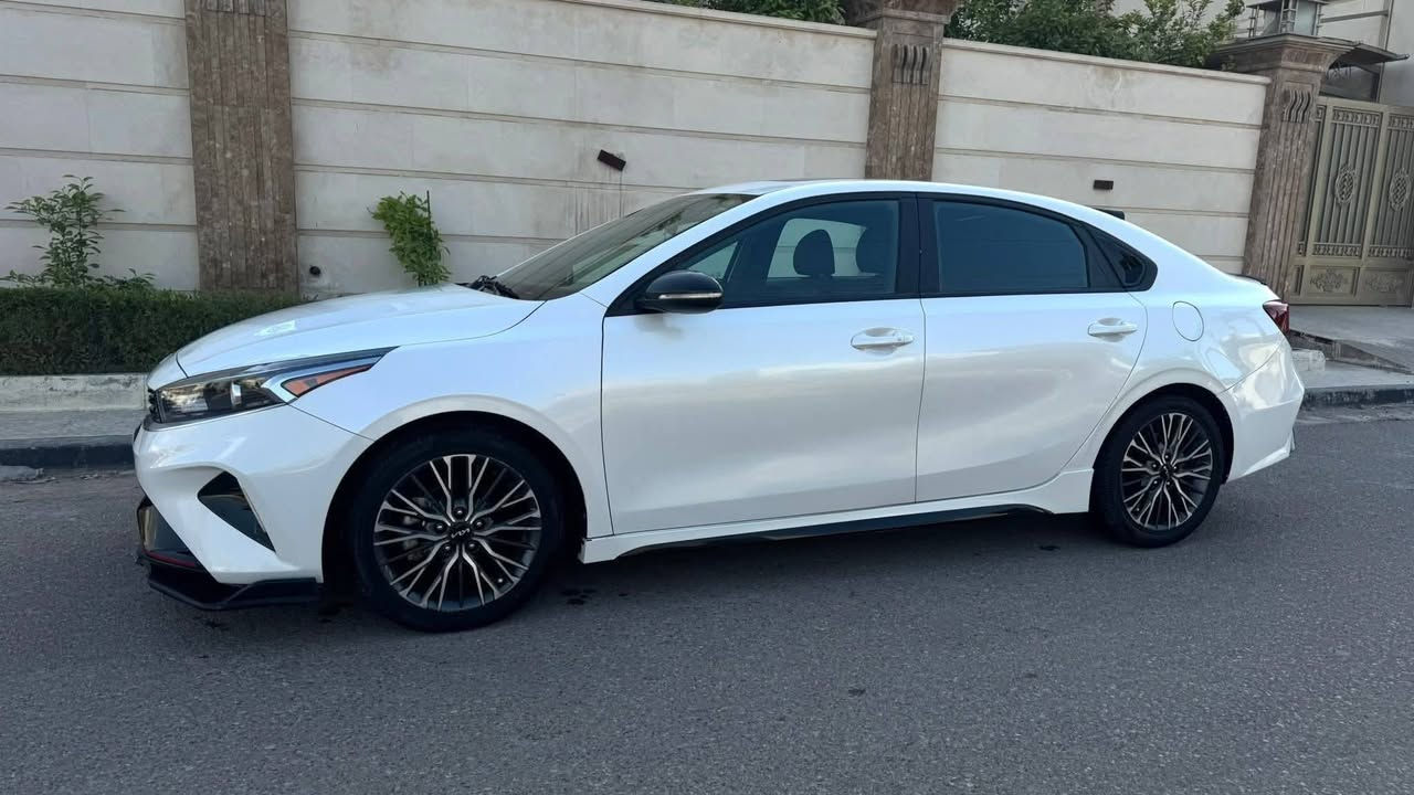 موصل
موصل
النوع: KIA FORTE
الفئة:  GT LINE 
الموديل:2024
محركك:V4
نوع الوقود:بانزين 
الرقم: كاتي 
موصفات : فول فول للاخير 
مسافه مقطوعه: 9000 m
مكان. السيارة موصل الزهور
للتواصل :
***********
***********
