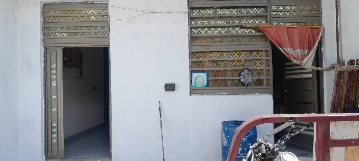 سلام عليكم  بيت للبيع دور الشرطه شارع القائد قرب البانزين خانه الكندي
رقم بل 74 طابقين  بناء البيت 2026
***********
