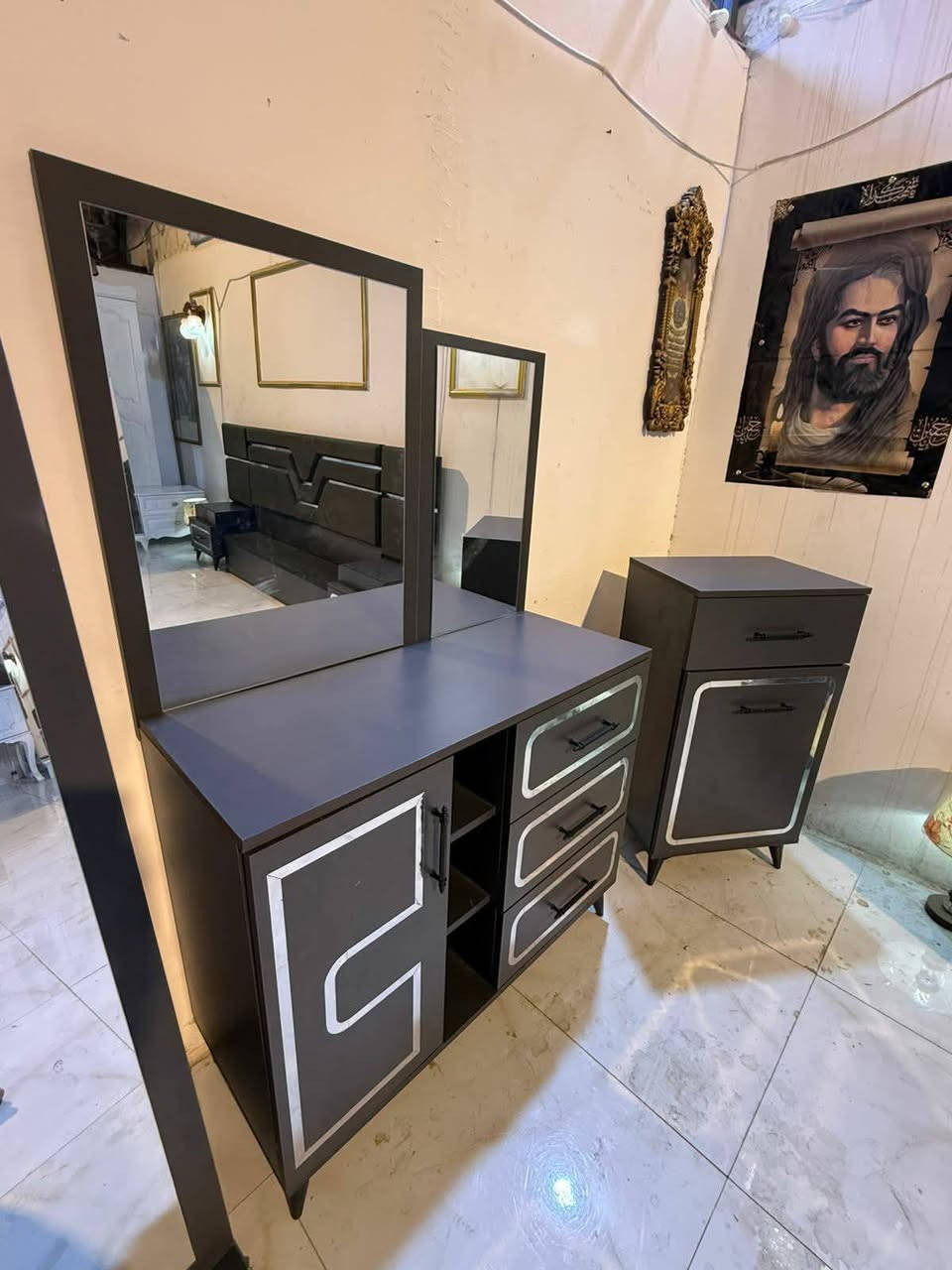 ✨

🇹🇷 غرفة نوم تركية مستعملة 🇹🇷

🚪 نظام أبواب
✨ نظافة 90%
🪞 كنتور إضافي
📦 عدد القطع: 10 قطع

💰 السعر: 700/قفل 
🚚 النقل والشد داخل بغداد مجانا
تواصل ويانا عبر واتساب***********
