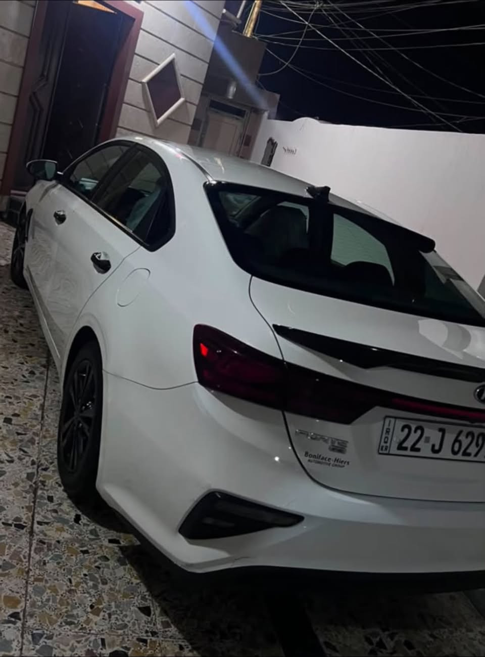 السلام عليكن فورتي للبيع 2019
السعر 119 ورقه 
 بيها مجال شويه 2019
جاهزه رقم اربيل بااسمي
محرك 2.000 دوش 
سياره حادثها باب سايق 
بل عواق باب عكس السايق باقي سياره كدام العين سياره جاهزه من منضومه زنون وبانزين وتبريد جاهزه تحويل ثاني يوم 
مكاني الفلوجه 
***********

