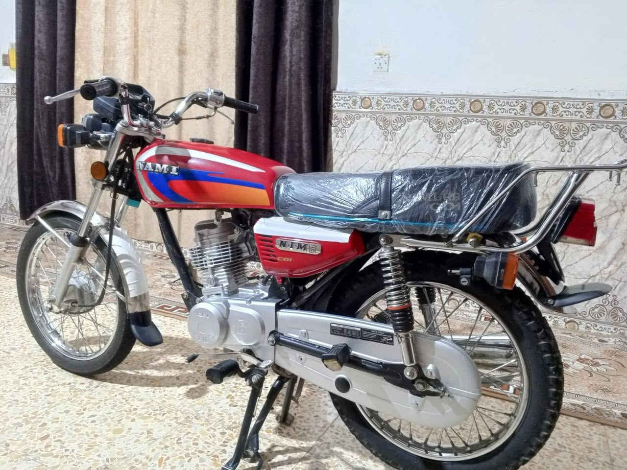 يالله السلام عليكم دراجه البيع موديل 26 دراجه حلوه احله من صور محرك كفاله كهربايات كله شغاله اوراق سكنر مكاني كربلاء شارع الدره سعر 700 وبيها مجال وشراي يدلل 0782822456
