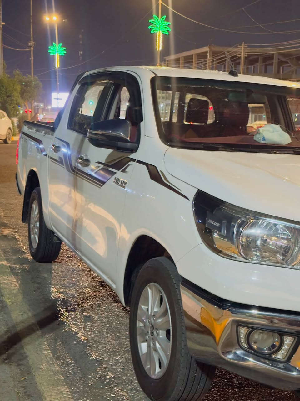 سلام عليكم 
متاح بيكم موديل 2019 كويتي باب اول 
ماشيه ١٢٤km
كفاله عامة عد بارد موضح بلسونار 
رقم بغداد مميز 
بسمي تحويل مباشر 
سبير شركة منازل شرط 
تخم تاير مشدود صار شهر 
كشنات جلد 
لايت زنون 
تغليف ارضيه جلد
تبريد خير من الله 
سياره مال جناي 

السعر 240 وبيها مجال 
مكان السياره كربلاء الحسينية 
الاتصال ***********
كل الهلا بيكم
