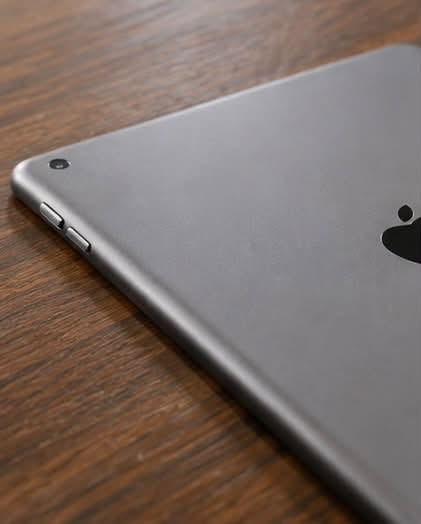 للبيع iPad 9
✨ الجهاز نظيف وحالته ممتازة
💾 الذاكرة: 64GB
🔋 البطارية جيدة
🖥️ الشاشة واللمس شغالين بصورة ممتازة
🔘 البصمة شغالة
📦 متوفر الكارتون + الجهاز

الجهاز مناسب للدراسة، اليوتيوب، التصفح والألعاب 🎮📚

💰 السعر: [350الف]
📍 المكان: [االموصل]
📩 للجادين مراسلة خاص واتساب 
***********
