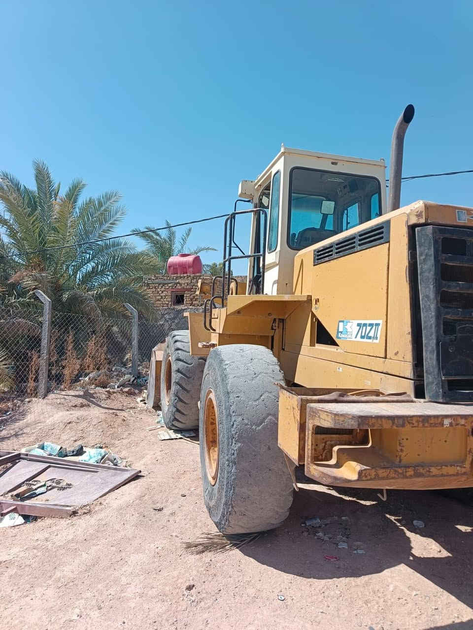 السلام عليكم شفل داش ثري موديل 98منفيس الاتصال ***********
