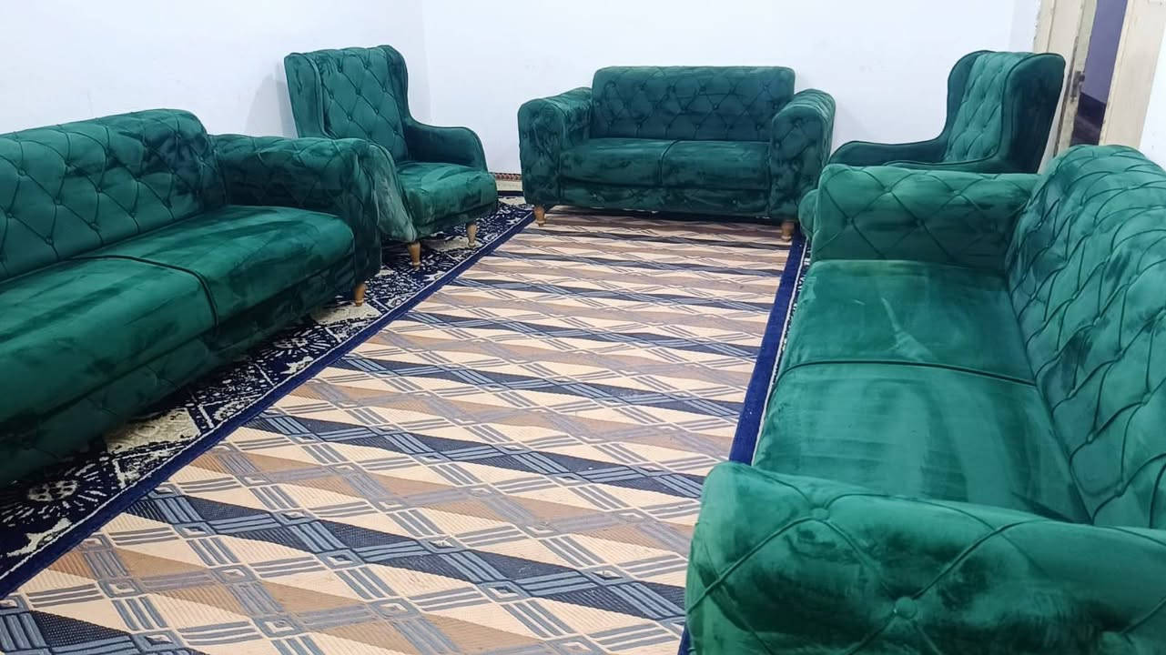 ديوان ١٠ مقاعد • درجة أولى • توصيل
