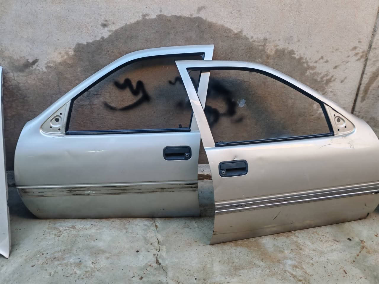 سستم فكترا ذهبي بس البونيت بيها تقحيل صبغ شركه التواصل ***********
