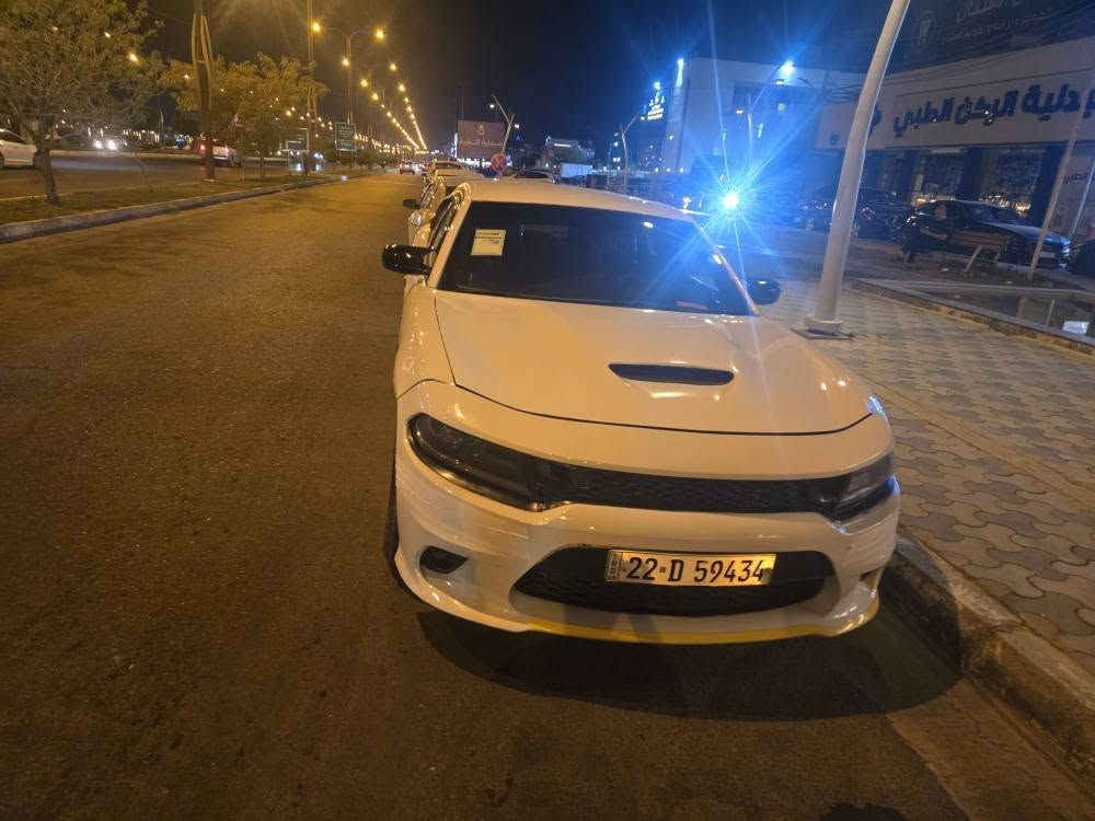 دودج جارجر
 Dodge charger 
اللون 》ابيض 
الموديل 》2018
الفئة》sxt محدث gt 
الضرر 》دعامية فقط 
السعر 》20.000$ وبيها مجال
المواصفات :-
جارجر ابيض بيها مكانات ٣ الى٤ بارد ويل بلادي السيارة جاهزة من كلشي كماليات كير محرك مكفول مكفوله من الصبغ وبالعافيه ع ياخذها ماشيه ١٣٠ ميل والسعر قابل للتفاوض بيك خير واتصل وادلل 
*********** الفلوجة, الأنبار
