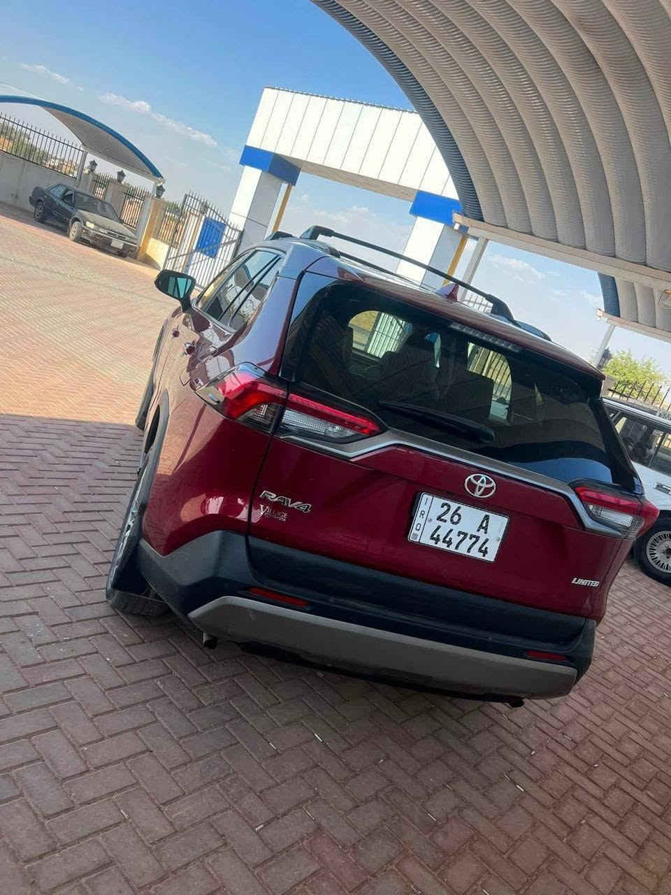 السلام عليكم....
بيع فقط اعتذر عن المراوس والاقساط
TOYOTA  RAV4 
لمتد اعلى فئه
لون ماروني 
موديل 2024
مواصفات السيارة 
بصمة  تسغيل وأبواب
فتحة سقف 
انارة الداخلية ثلجي 
سماعات JBL
 دبل لدى امام بروجكتر 
رادار أمامي وجانبي وخلفي
مانع تصادم
صندوك كهرباء 
جام أربعة اوتو 
لايت اوتو 
شاشة كبيرة كامرة خلفية دوارة 
شاشة ابل كار بلي 
اشاير مري 
مانع انزلاق 
فور ويل 
٣ وضعيات للقيادة  ماوس 
تحكم استيرن فول
 مثبت سرعة واوامر صوتية ورادار تفاعلي وتحديد مسار شاشة اعطال حساس اطارات 
سيارة نظيفة جدا 
حادث بسيط 
سيارة رقم صلاح الدين حره هزة جديدة 
ورقم الدولي 
ماشية 06الف كم
رقم الشاصي وصور الحادث  مرفق مع الصور
السعر / 218
للاستفسار /***********
