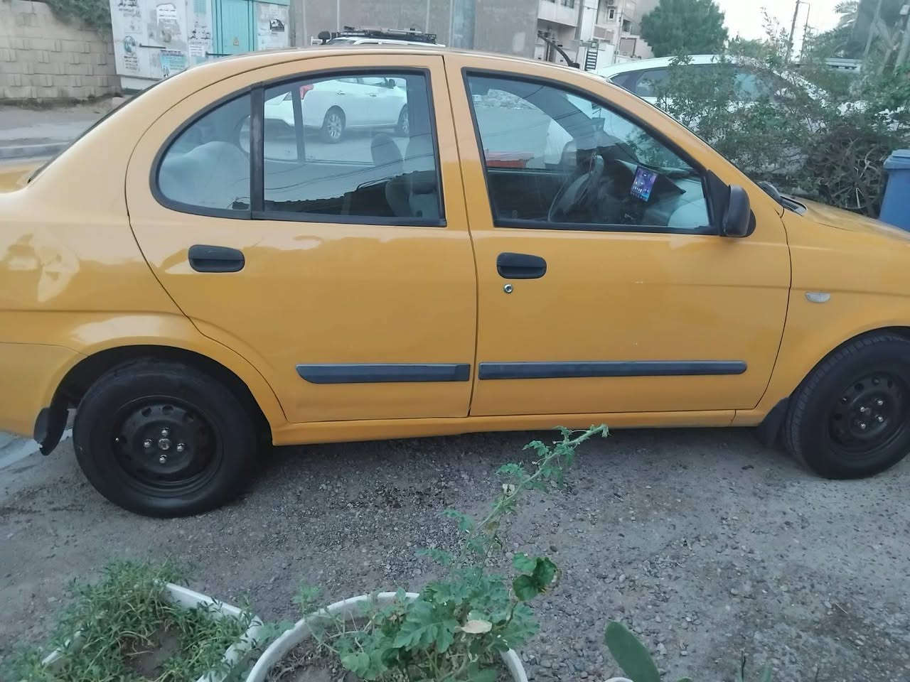 سلام عليكم طيبه 2015 بغداد مكفوله من الضربه والصبغ ما عدا ربع البنيد مصبوغ
فقط مكينه وكير وصدر وتبريد مكفولات هيئة وغرامات مصفرة هزة جديدة. السعر 34 $ بيها مجال بسيط العنوان بغداد زيونه هاتف ***********
