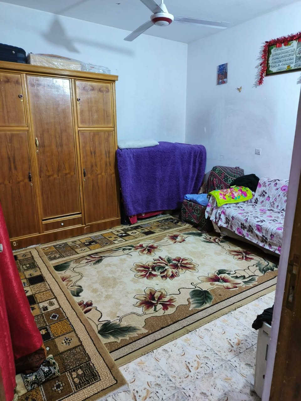 🏠 للبيع بيت في الزعفرانية – فرصة مميزة جداً 🔑
📍 الموقع: الزعفرانية، نهاية شارع المعهد – السدة
📐 المساحة: 100 متر مربع
🏡 طابقين بخريطة واسعة ومريحة
🔹 الطابق الأرضي: غرفة
🔹 الطابق الثاني: غرفتين كبار جداً + سويت كامل ✨
🚿 عدد الحمامات: 2
💧⚡ متوفر جميع الخدمات: ماء، كهرباء، وتبليط
📌 ملاحظة مهمة: البيت خامس بيت عن الشارع العام، وموقعه ممتاز وسهل الوصول.
📞 للاستفسار والتفاصيل:
***********
🔑 للجادين فقط، والمعاينة خير دليل
