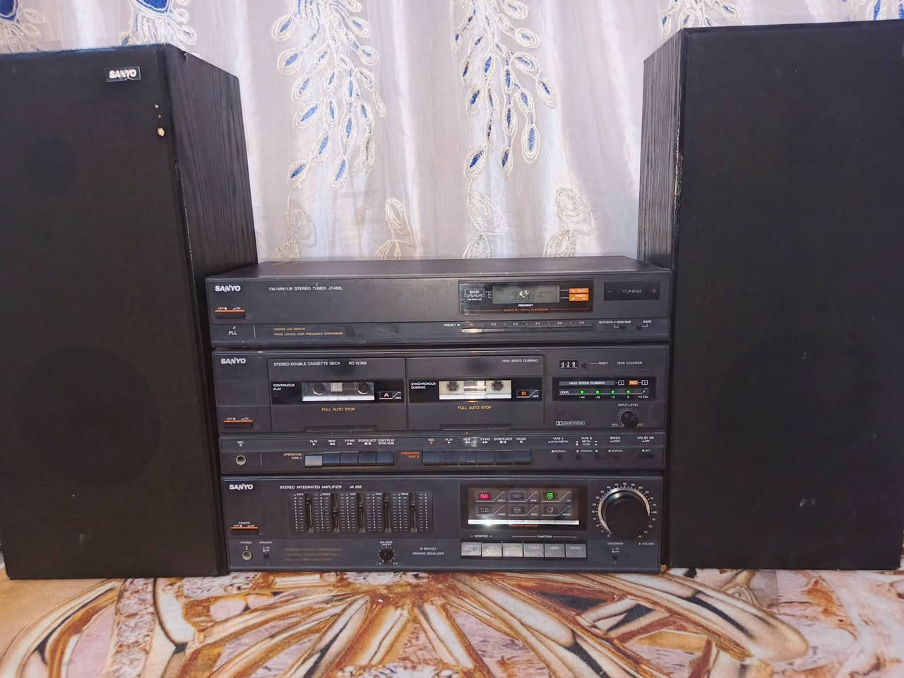 مسجل مع 60 كاسيت رقمي ‏‪***********
