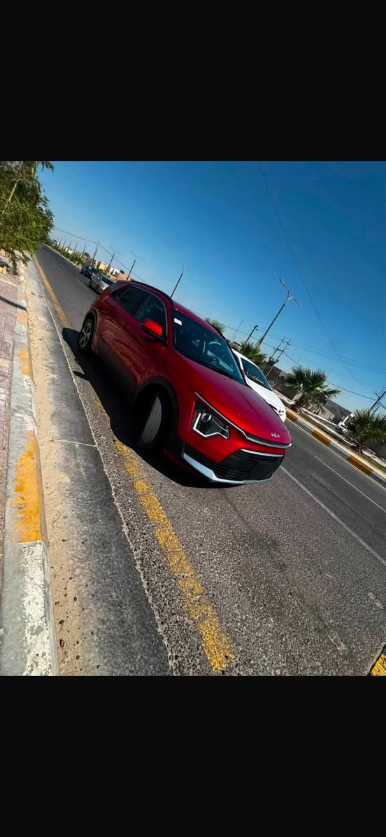 السلام عليكم
للبيع كيا نيرو 2025 بلكن plug-in ( هايبرد-شحن منزلي- بانزين) مواصفات EX فووول عدا الفتحة دخول جديد وارد امريكي رقم  ب اسمي ، المواصفات: 

بصمة، كشنات جلد وكهرباء

تدفئة مقاعد و مقود 

كير ماوس 

تشغيل عن بعد 

حساسات جانبية ، خلفية وامامية 

مرايا جانبية كهرباء + اشارة 

سايد بريك دكمة 

شفتات خلف المقود + فول تحكم من خلال المقود

شاشة متصلة لمس تدعم الاتصال والبلوتوث 

وباقي المواصفات المعروفة 

العداد الحالي: 5 مايل 

الضرر : تبديل جاملغ  وبنيد امامي عكس السائق اصلي تفصيخ نفس اللون موضحة في الصور ( شاصي ولغد مكفول)   

ملاحضة : السيارة بدون قطرة صبغ نضيفة جداً 

العنوان : بغداد/ الوزيرية 

السعر ( 159$) قابل للتفاوض 

للاستفسار : ***********
