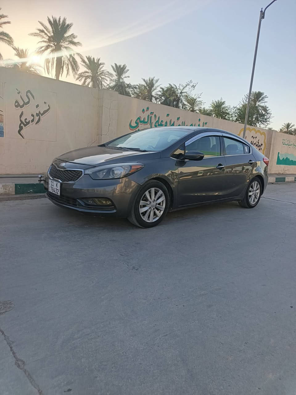 السلام عليكم اخوان عندي فورتي للبيع ٢٠١٤ رقم بغداد باسمي سنويه لل٣١ ارقام انكليزي هزه جديده جامه اماميه جديده
وارد امريكي مكينه ٢٠٠٠ جي دي اي ( مكفوله من التبخير والتنقيص والدوانز) 
( كير + مكينه + تبريد انجمار + تخم ويل كب + حداديه حلوه +كهربائيات) كلهن مكفولات 
مواصفاتها ( شاشه صغيره لمس + تحكم ستيرن ٤ جهات + كامره دواره + داخل لونين + ٣ انظمه قياده + منظومه زنون عالي وناصي + مري شفط) 
اخوان السياره بيها فقط بنيد مبدل ومصبوغ الباقي مكفول من الصبغ والتبديل 
السونار مرفق بالصور 
السعر ٩٣ مكاني بغداد ابو غريب 
للاستفسار *********** او ***********
