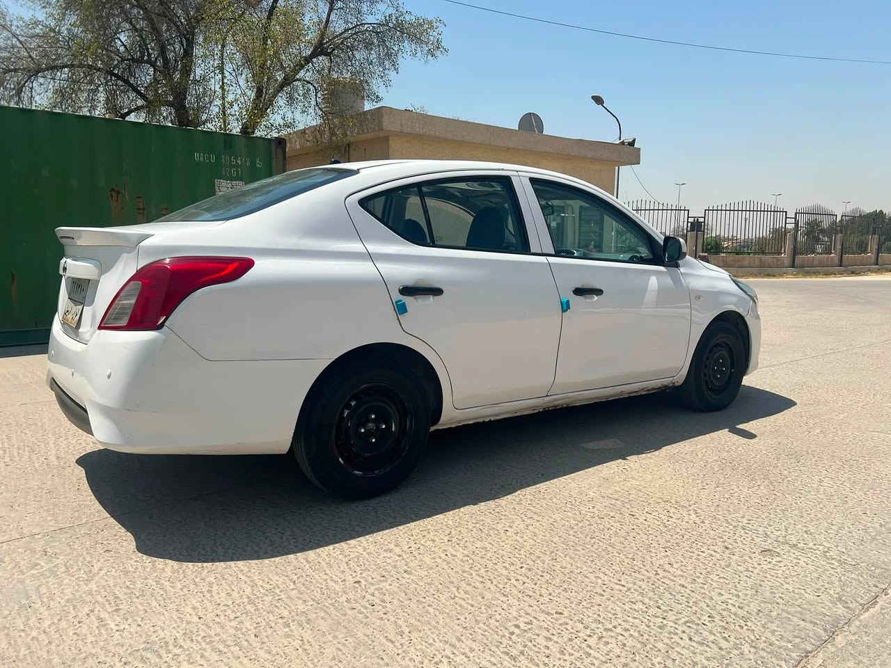 السلام عليكم
نيسان سني هندي ٢٠٢٠ 
تبديل قطعه وحده
بارد ب الجاملغ الخلفي 
 وبيها رصعات بسيطه
كير مكينه كفاله
حداديه جديده 
دوشمه جديده 
والسعر ٨٤ وبيها مجال بسيط
مكاني بغداد الجديده 
***********
