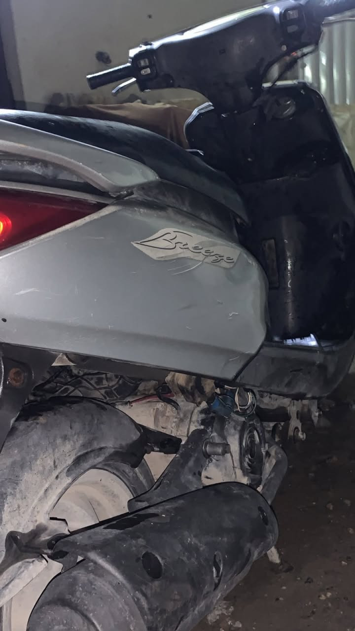 سل ام عليكم دراجه بريز الابيع دراجه كلش ناعمه وخير من الله 
دراجه نزلته رمبه بشهر ٢ الدراجه على يد واحده مكينه كلش ناعمه كهربائيات كله شغاله سلف هندر دراجه كله كامله بيه بع التلحيضات واوراقه كله كامله منفيس موجود مكاني كاضميه واتساب ***********. ابدن ما مفتوحه تجيب فيتر وتجي تفحص
