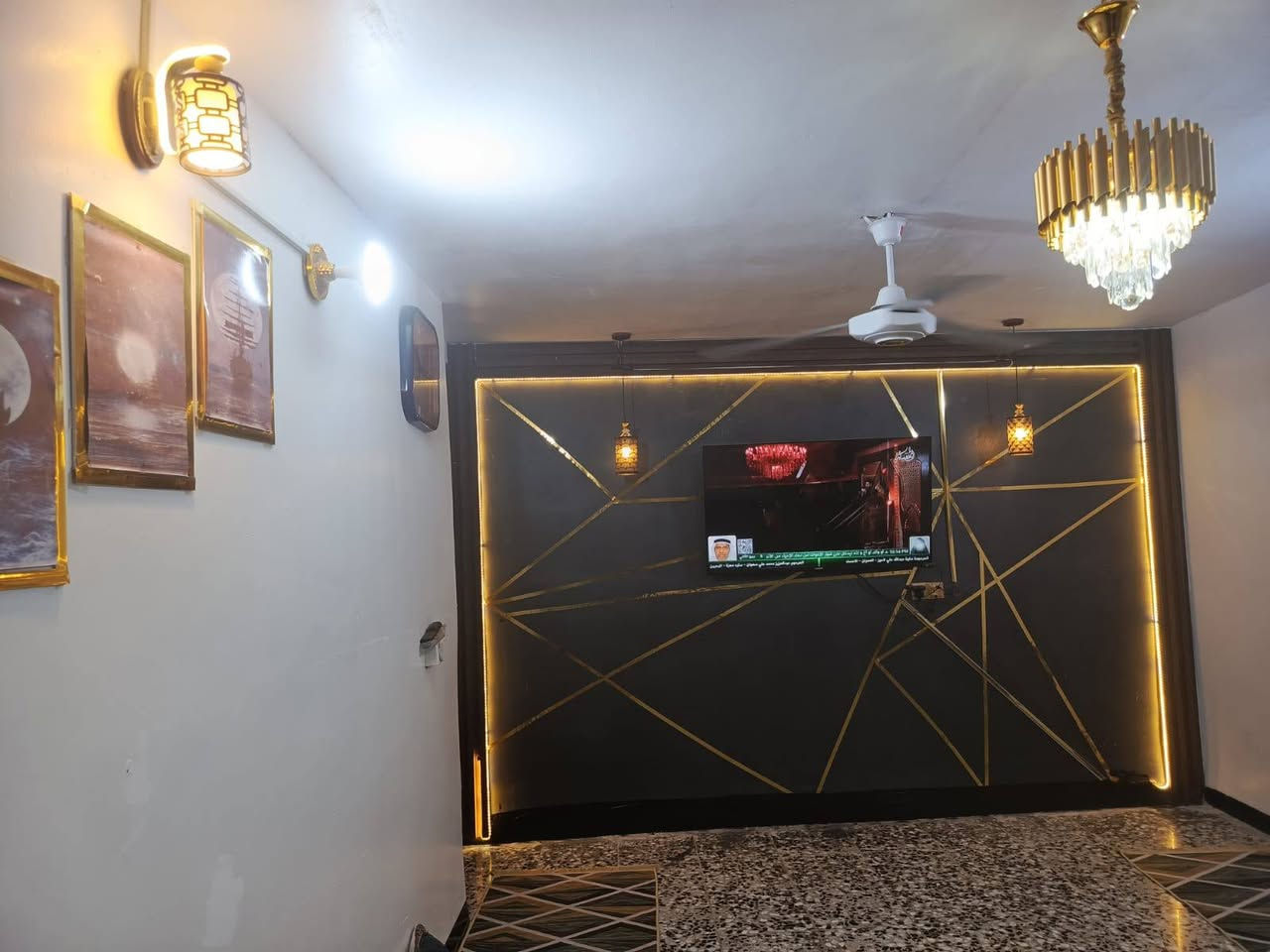 دار للبيع المساحة ١٣٠ متر  جبير و حلو
العنوان حي النصر الثانية شارع السوك
قرب ابو علي ابو الإنشائية 🪚🪛🔩🪏🔨
(بناء طابوك +صب مسلح) 👷‍♂️ وكهرباء ومي ٢٤ ساعة
بي سقيفة يعني انسة المطر💦 + شمس الصيف 💥
استقبال كبير  5 ونص × ٤  😍
غرفتين نوم( ٥ × ٤  فوك ☺️☝️)+ ( ٤ × ٤  جوة ☺️👇)
مطبخ ٤ × ٣ سيراميك
صالة سيراميك
نوع العقار عرصة بفرع نظامي بنص الطابور
السعر 66  وبي مجال بسيط (للشراي)
هاتف *********** (بي واتساب)
ملاحظة/ البيت حلو ومرتب مثل ما واضح بالصور والفيديو
