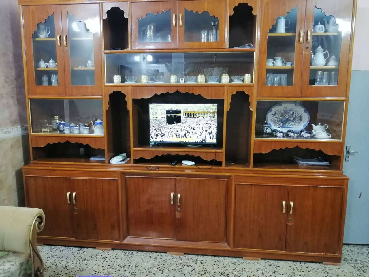 معرض للبيع • نضيف • بلا ضرر