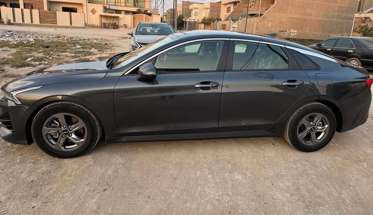 السلام عليكم K5 2023
 للبيع وارد امريكي ماشية 40 ميل 
حادثها مال امريكا كما موضح بالصورة  
بابين مبدلات نفس اللون 
بيها بالعراق بنيد مبدل و جاملغ الايمن بي بارد فقط  
بصمه
 تشغيل عن بعد
 رادارات
 باقي المواصفات معروفه 
السيارة رقمها بابل و مكانها بابل 
السعر 118$  ***********

نص مكتوب في الصور:
- Sales History Similar archival offers You are watching archived offer. Auction ended on Thursday, August 17, 2023. Thursday, August 17, 2023 10 Photos Bidding Vehicle information bid.cars