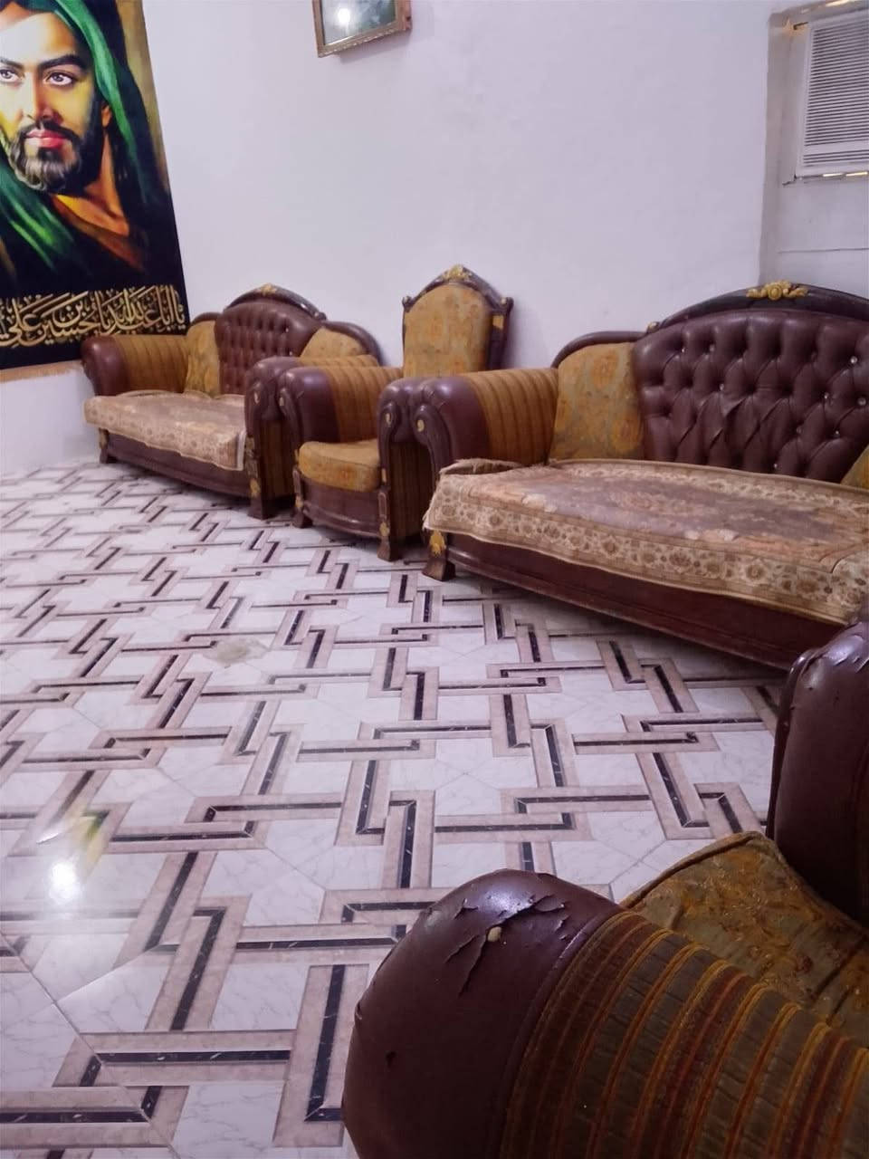 طخم للبيع سعر 250 مكان ناصريه مركز ***********
