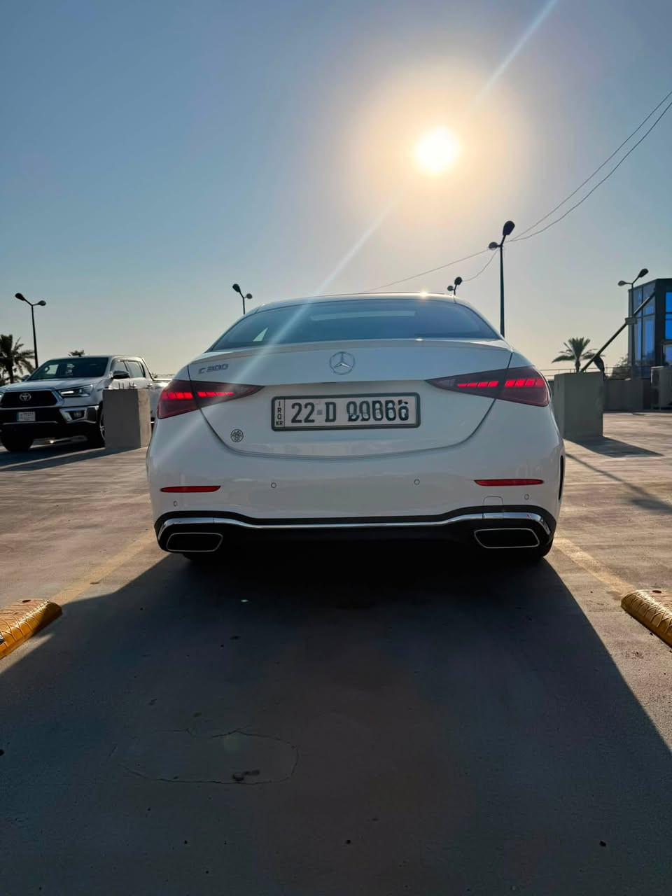 🇺🇸Mercedes-Benz C300 Night Edition 2022 🇩🇪

✨ وارد أمريكي
✨ حزمة Night Edition مع إضافات AMG اصل شركة 

🔹 محرك 2.0 لتر تيربو + نظام EQ Boost
🔹 قوة 255 حصان
🔹 كير أوتوماتيك 9 سرعات 9G-TRONIC
🔹 باكج AMG الخارجي والداخلي
🔹 سقف بانوراما
🔹 تشغيل وبصمة دخول ذكي
🔹 شاشة وسطية كبيرة + عدادات ديجيتال كاملة
🔹 كاميرات 360 درجة (5 ستار)
🔹 رادار أمامي ومثبت سرعة ذكي
🔹 نظام الحفاظ على المسار
🔹 نظام مراقبة النقطة العمياء
🔹 حساسات أمامية وخلفية وجانبية
🔹 إنارة LED ذكية
🔹 مقاعد جلد فاخرة تدفئة تبريد ومساج مع ذاكرة 
🔹 مرايا كهربائية قابلة للطي
🔹 ويل AMG رياضية
🔹 إضاءة داخلية Ambient Light متعددة الألوان

وبعد بيها هوايه مواصفات فول الفول تو ويل المرغوب سيارة تجمع بين الفخامة والأداء الرياضي والتقنيات الحديثة ضرر خفيف جداً ناشر الصور ورقم الشاصي  ماشيه 27 الف ميل

📞 للاستفسار والتفاصيل أكثر يرجى التواصل على ***********
