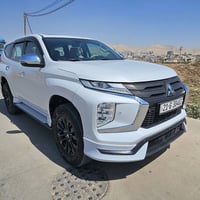 باجيرو سبورت • ٣ صفوف • كاوتش جديد