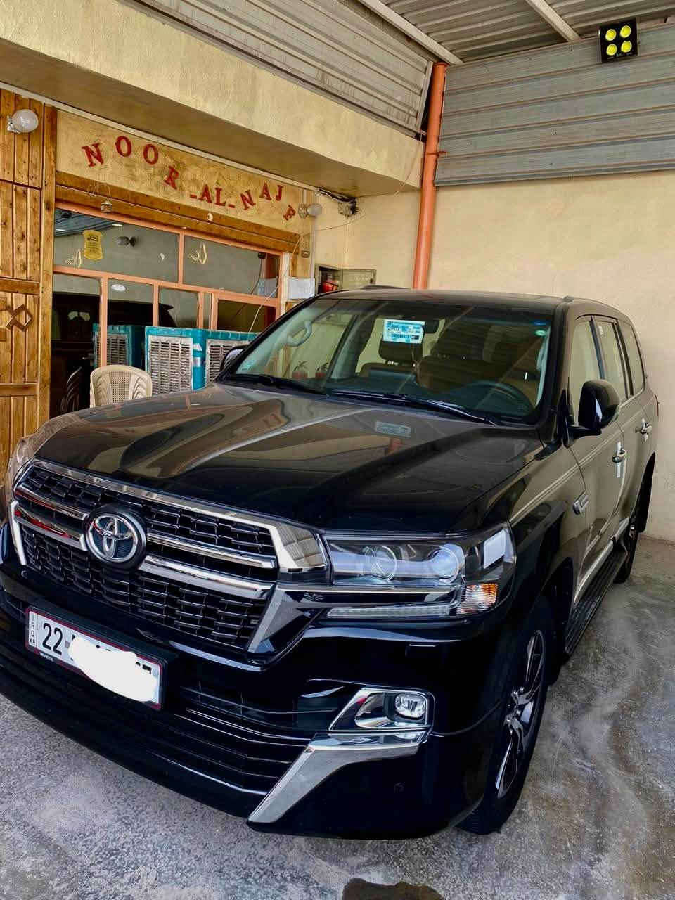لاندكروز GXR • بحرينية • V6 4000