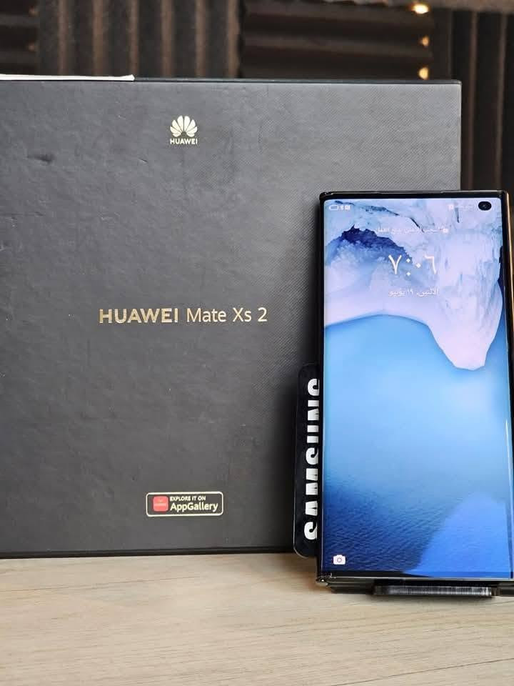 للبيع موبايل هواوي huawei mate xs 2 مستخدم نضيف كامل ملحقات***********

