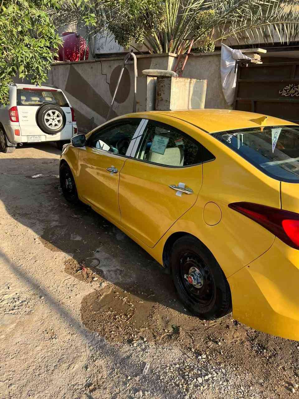 الانترة 15فول مواصفات فتحت سقف حادثهة جاملغ خلفي امامي السعر 90وبيها مجال رقم ***********
