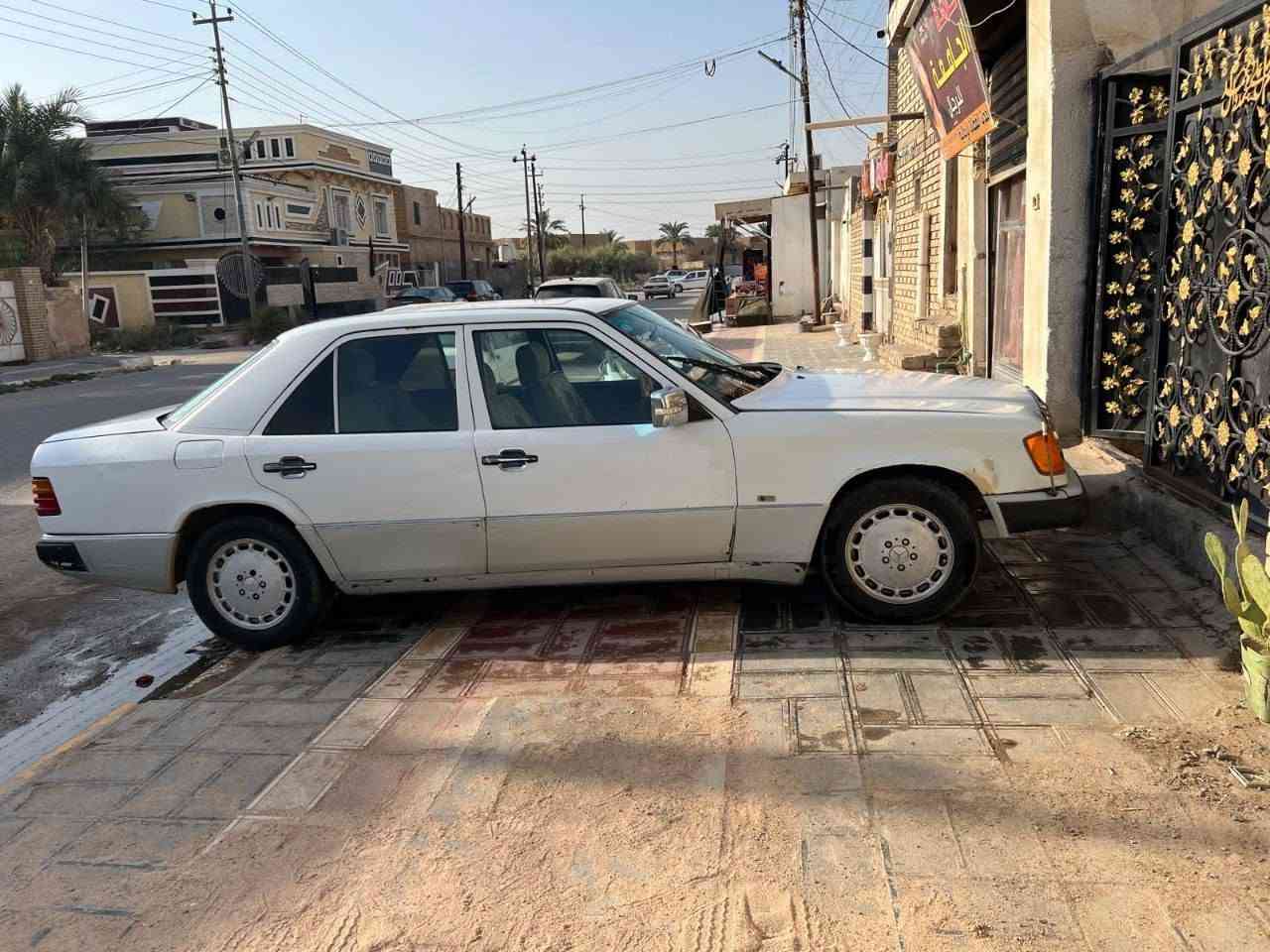 مارسيدس دب موديل 1990 رقم بغداد انكليزي تحويل ثاني يوم
محور مكينه ياباني ثنين ونص .. قواعد الدبلات سالمه
والغرفه مالتها جديده وخير من الله المحرك والكير وسياره جاهزه من كلشي + سنتر لوك + داش كام + حداديه جديده + تخم تاير جديد وترايگ للبصره وشكلها احلها من صور
السيارة جاهزه من كلشي وسبب البيع لاخذ سيارة احدث
السعر ٤٢ وبيها مجال
للتواصل
*********** اتصال + واتساب
غير موجود ع فيس بوك
مكاني ذي قار - الشطرة
