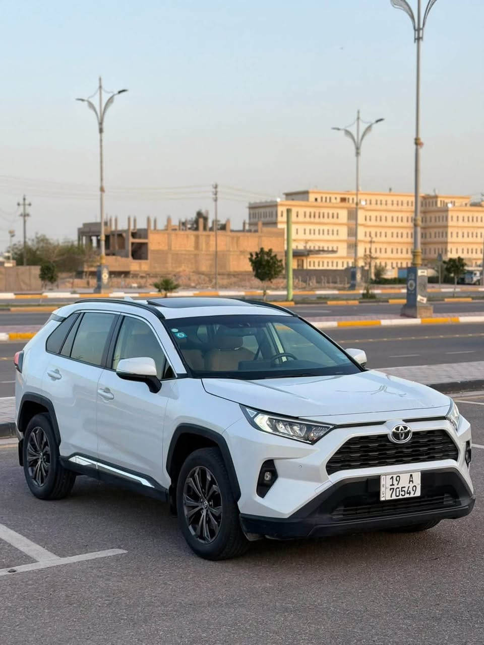 رافور موديل 2024 خليجي (كويتي)
دخول جديد شهداء كربلاء 
فول مواصفات ماشيه 27 الف
السعر 228 
مكانه كربلاء 
للاستفسار ***********
