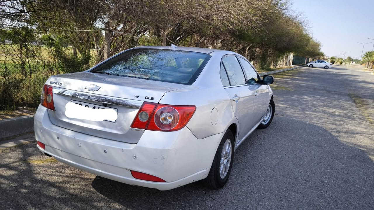 شوفرليت ابيكا 2007 رقم اربيل لون سلفر للبيع فقط 
بيها صبغ الجاملغ الخلفي اليمين وتعديل بارد بالطرف اليسار الجاملغ الخلفي
رقم اربيل الجديد سنوية تنتهي 2028
هزة منتهية 
بطاقه بنزين 
مكانها كركوك 
سعر 65
للتواصل 
***********
*********** كركوك, العراق
