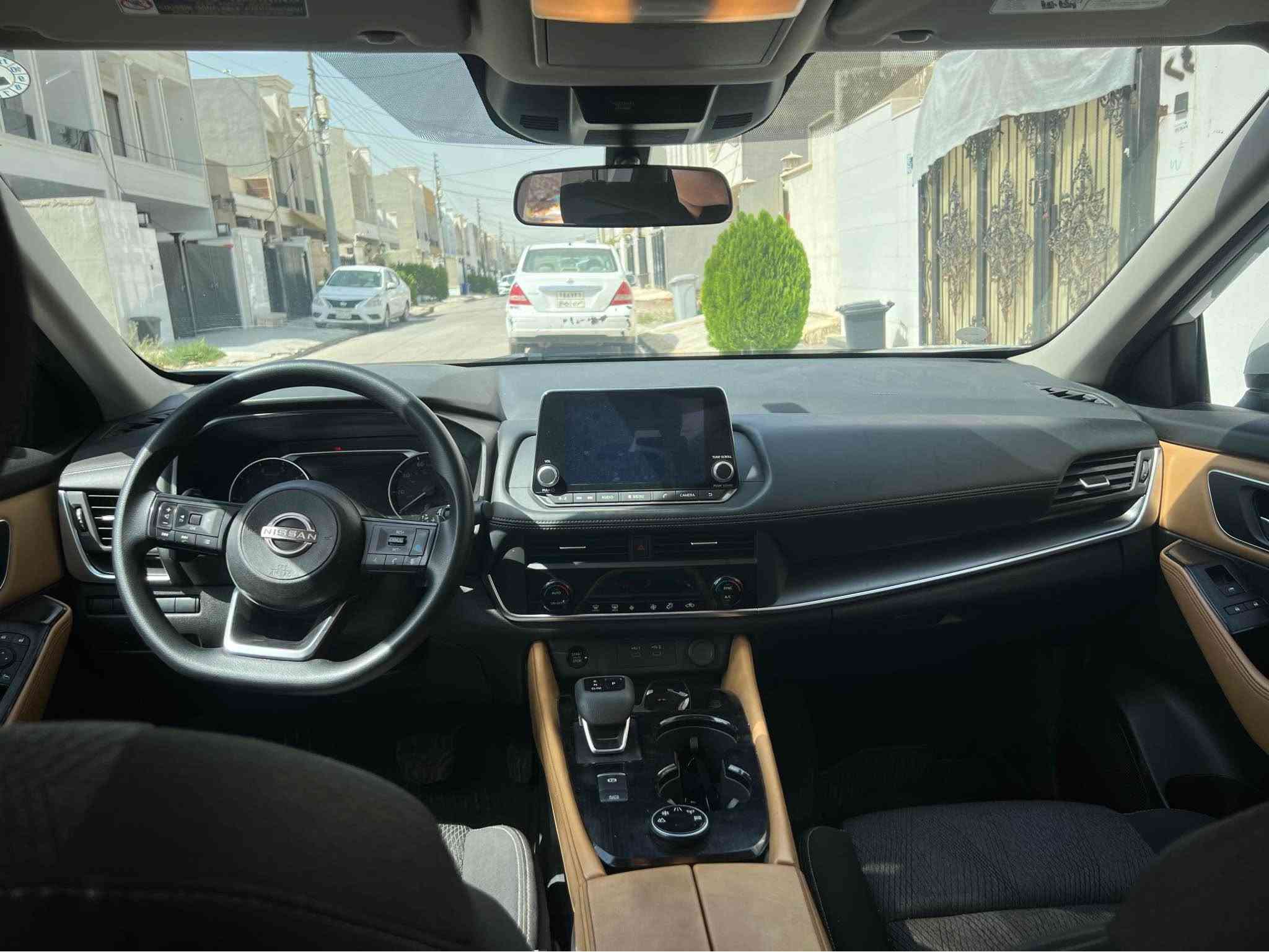 Nissan rogue 2024
٢٤هةزار كيلو مةتر روويشتووة نموونة لةجواني بي سبوغ  تةنها دةعامي سبوغة بي شوخت و قةپو قوپ مواسفات Sv دةبل ئةكسل ٣پستني توربو رادار خةتي جادة و سندوق شةفت و كوشن كارةبايي كوشن خةزن حةساس كاميرة زور مواسةفاتي تر بة نسبةت سبوغ سةيارةكة بي سبوغة دةعمةكةي خةفيفة بةدةنةي گوراوة شانصي و بةردي گزوز و دارو بةردي بةشةرت دةدةم تا بليي سةيارةكي جوانة ماشاءالله ي دةويت بةنسةب سعري داواي ١٥٧ وةرةقةي لي دةكةم و مةجاليكي برايانةي تيداية بو زانياري زياتر پةيوةندي بةم ژمارة تةلةفونانة بكةن:
واتساب و كورةك:***********
كورةك :*********** أربيل, العراق

نص مكتوب في الصور:
- 12:57 LTE 87 2 / 18 1:1 BIDCARS bid.cars
- 12:57 87 LTE 1 / 18 1:1 BIDCARS bid.cars