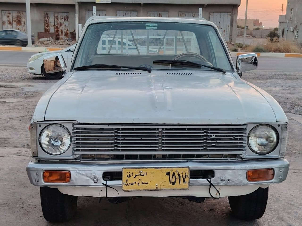 للبيع بكم 1980
محرك بي صرف 
كير واكسل شرط
صدر جديد 
طخم تاير جديد 
بدون اخياس بدون ضربه شرط
كهربائيات كلها شغاله سياره حلو 
ومصروف عليها مال بيت
تبريد شغال بس تزيدو غاز 
بدون وكاله تحويل بس 
بدون مراوس بس بيع نقد فقط
السعر 25 وبيها مجال 
مكان السياره الشرقاط اسديره 
هاتف ***********
